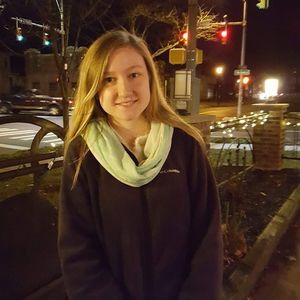 Meet your Posher, Larissa